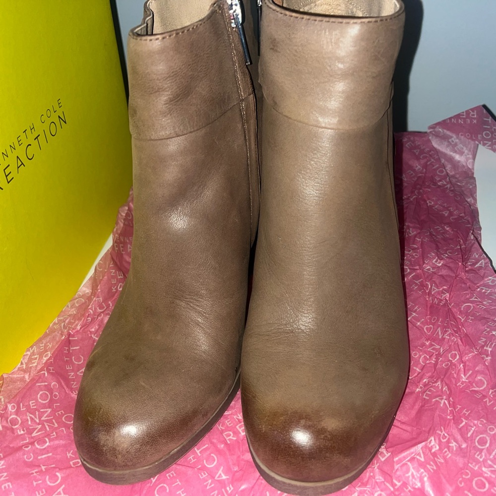 Kenneth Cole women booties 8.5